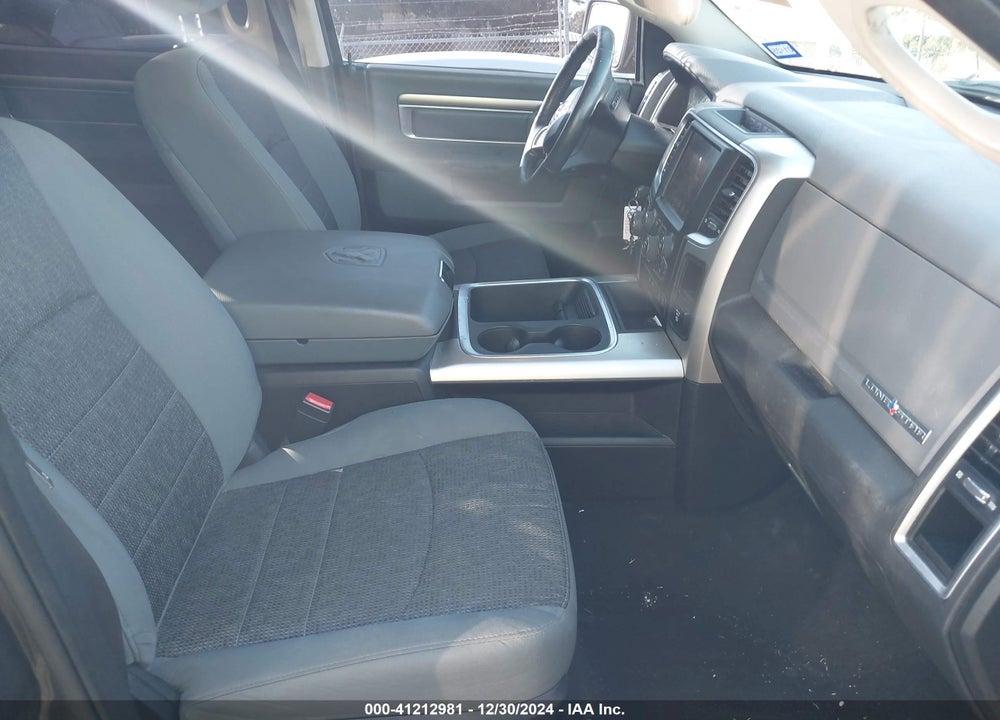 2016 RAM 1500 LONE STAR VIN: 1C6RR7TT4GS112897