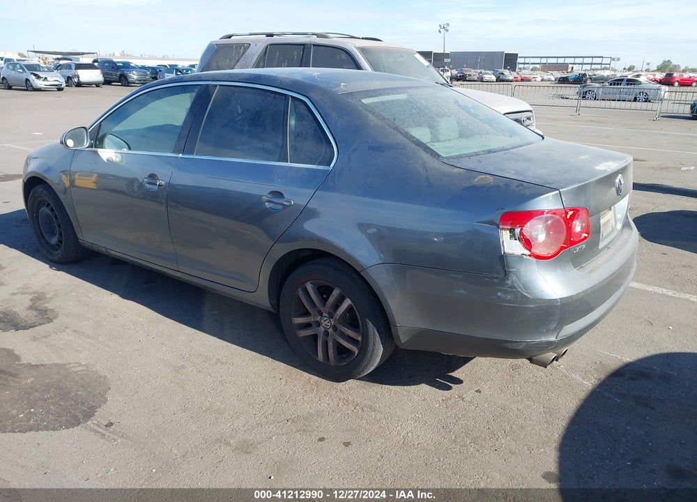 2005 VOLKSWAGEN JETTA 2.5 VIN: 3VWSG71K25M614885