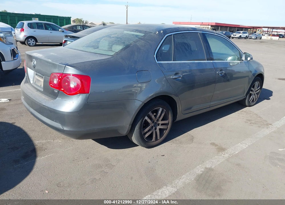 2005 VOLKSWAGEN JETTA 2.5 VIN: 3VWSG71K25M614885