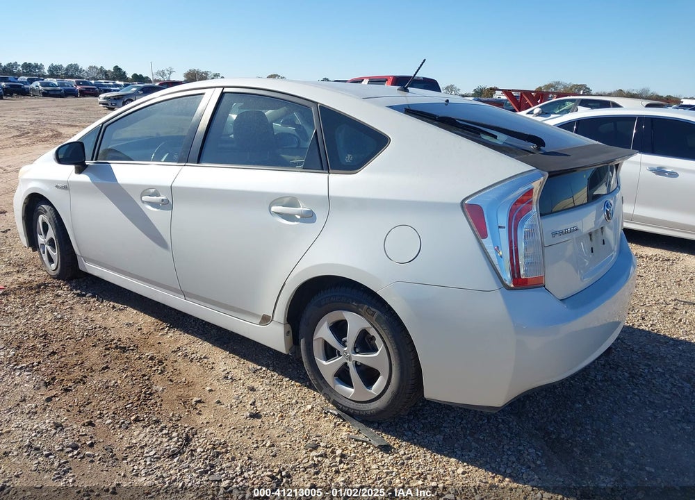 2013 TOYOTA PRIUS TWO VIN: JTDKN3DU1D1645930