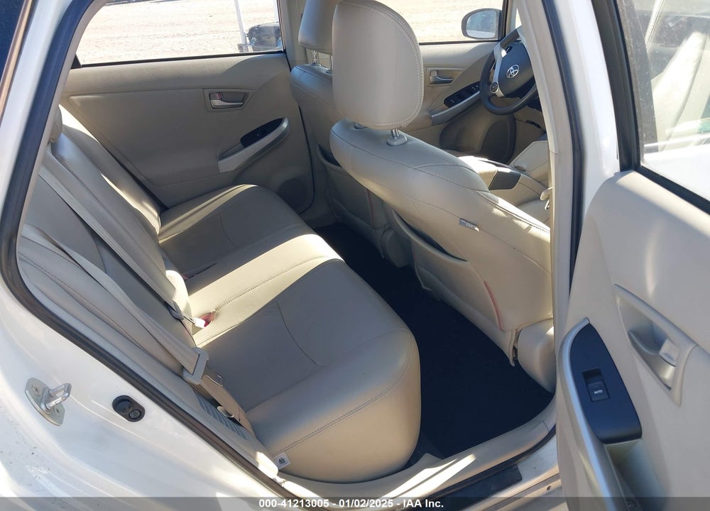 2013 TOYOTA PRIUS TWO VIN: JTDKN3DU1D1645930