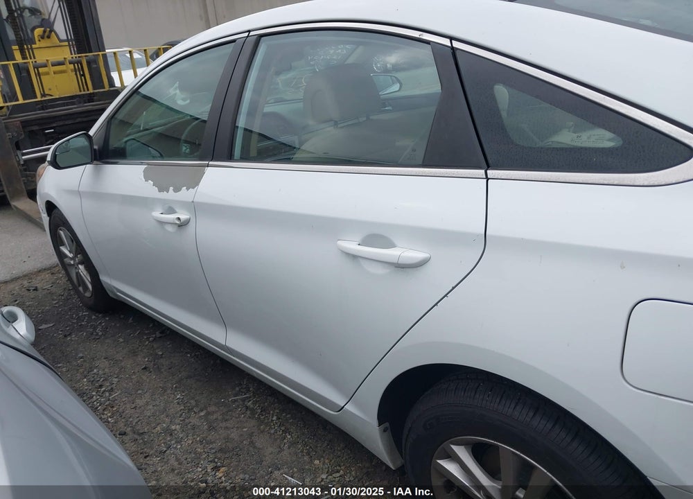 2017 HYUNDAI SONATA VIN: 5NPE24AF3HH506768