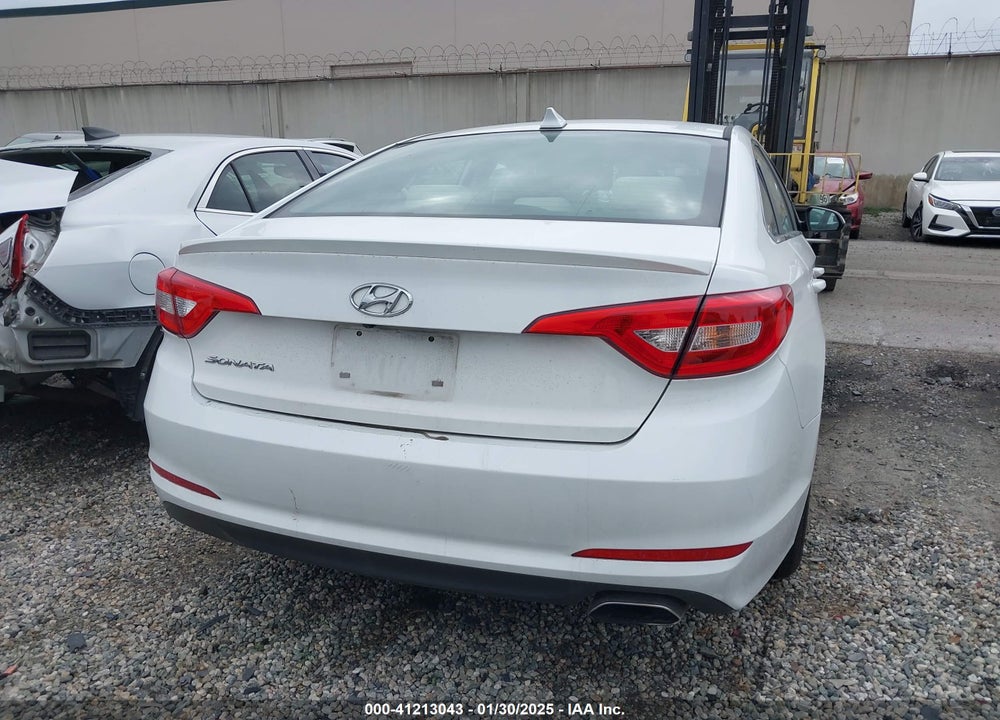 2017 HYUNDAI SONATA VIN: 5NPE24AF3HH506768