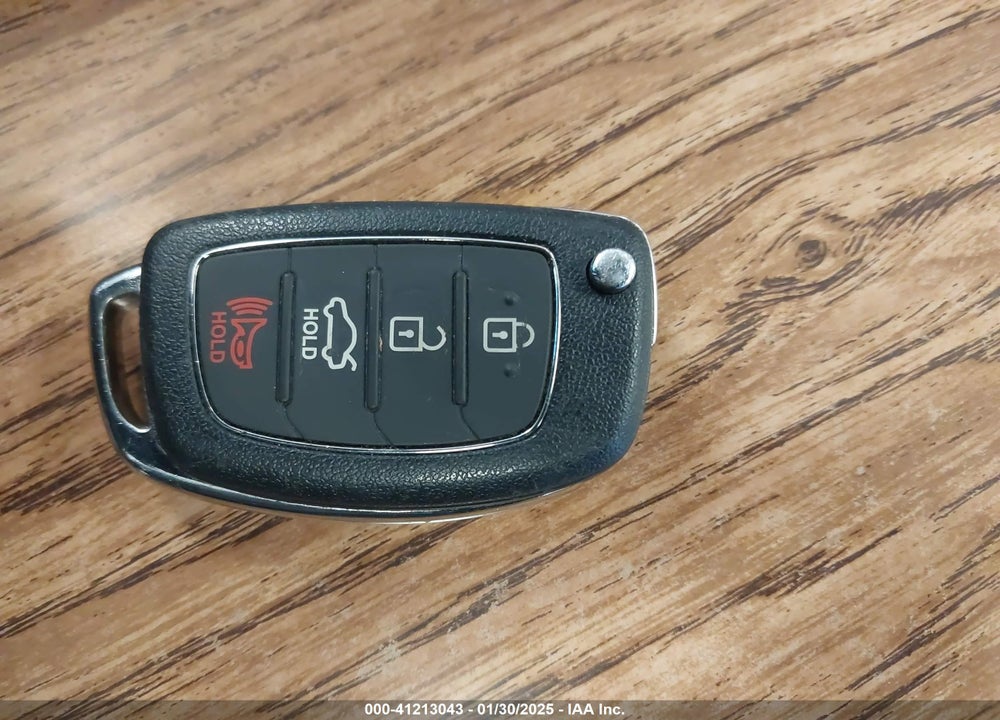 2017 HYUNDAI SONATA VIN: 5NPE24AF3HH506768