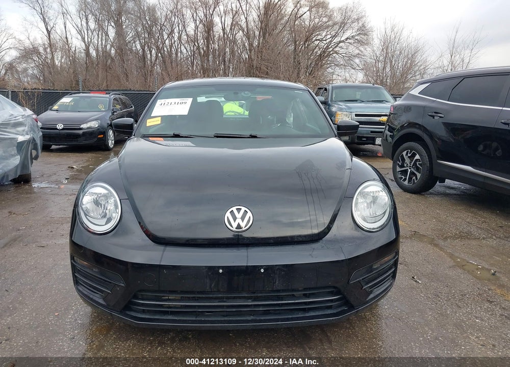 2018 VOLKSWAGEN BEETLE S/COAST VIN: 3VWFD7AT6JM716770