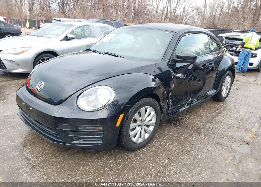 2018 VOLKSWAGEN BEETLE S/COAST VIN: 3VWFD7AT6JM716770