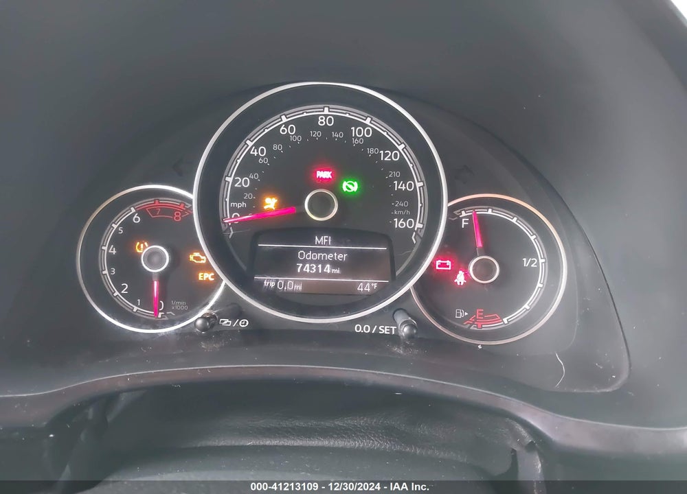 2018 VOLKSWAGEN BEETLE S/COAST VIN: 3VWFD7AT6JM716770