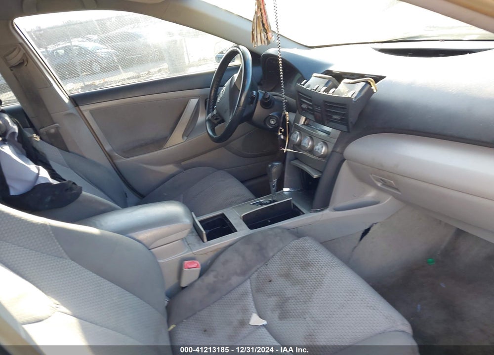 2011 TOYOTA CAMRY SE VIN: 4T1BF3EK6BU652745