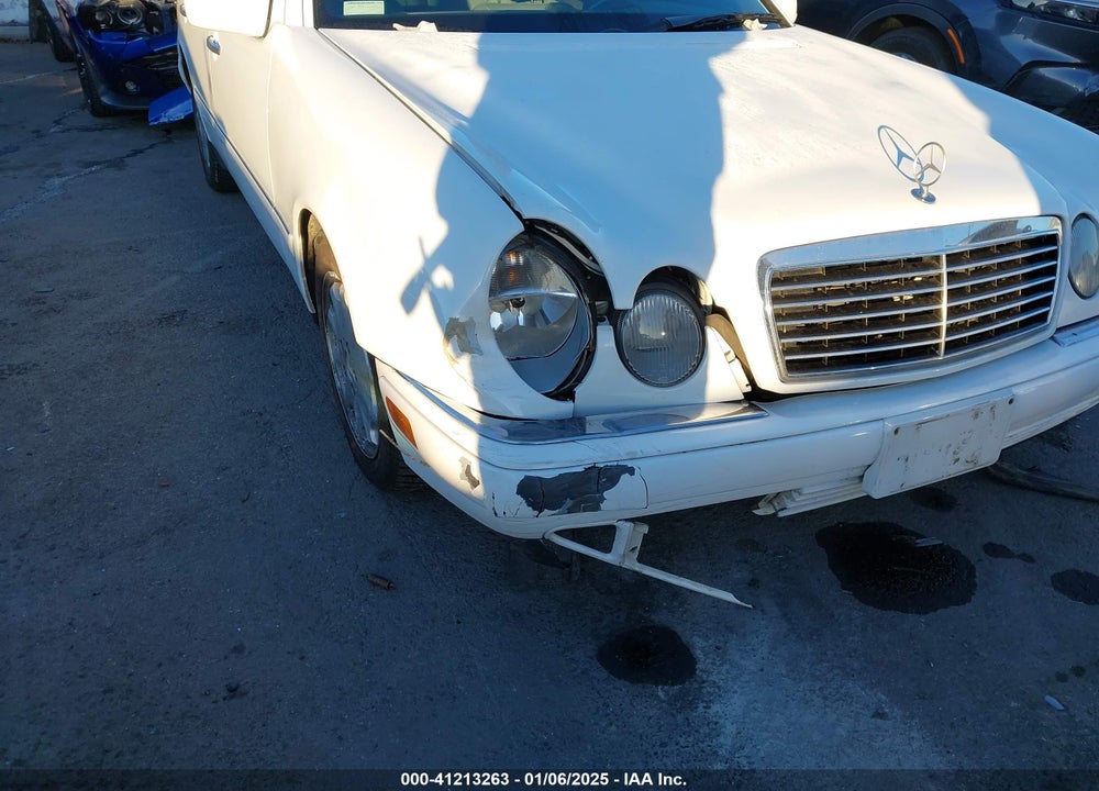 1998 MERCEDES-BENZ E 320 VIN: WDBJF65F3WA708408