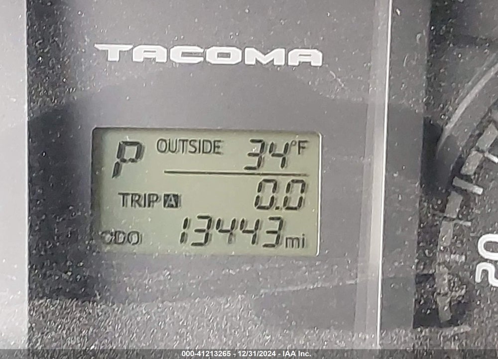 2017 TOYOTA TACOMA SR VIN: 5TFRX5GN0HX102001