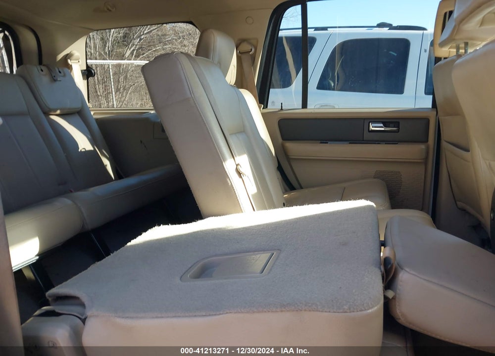 2007 FORD EXPEDITION XLT VIN: 1FMFU15597LA72201