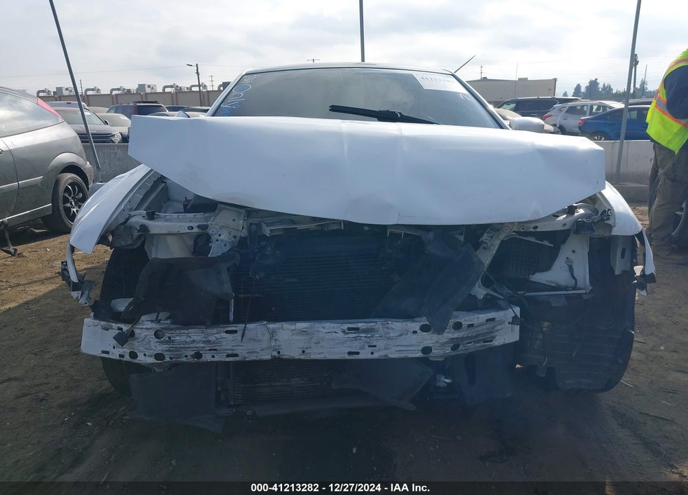 2019 CHRYSLER 300 VIN: 2C3CCABG9KH562695