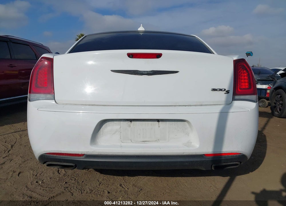 2019 CHRYSLER 300 VIN: 2C3CCABG9KH562695