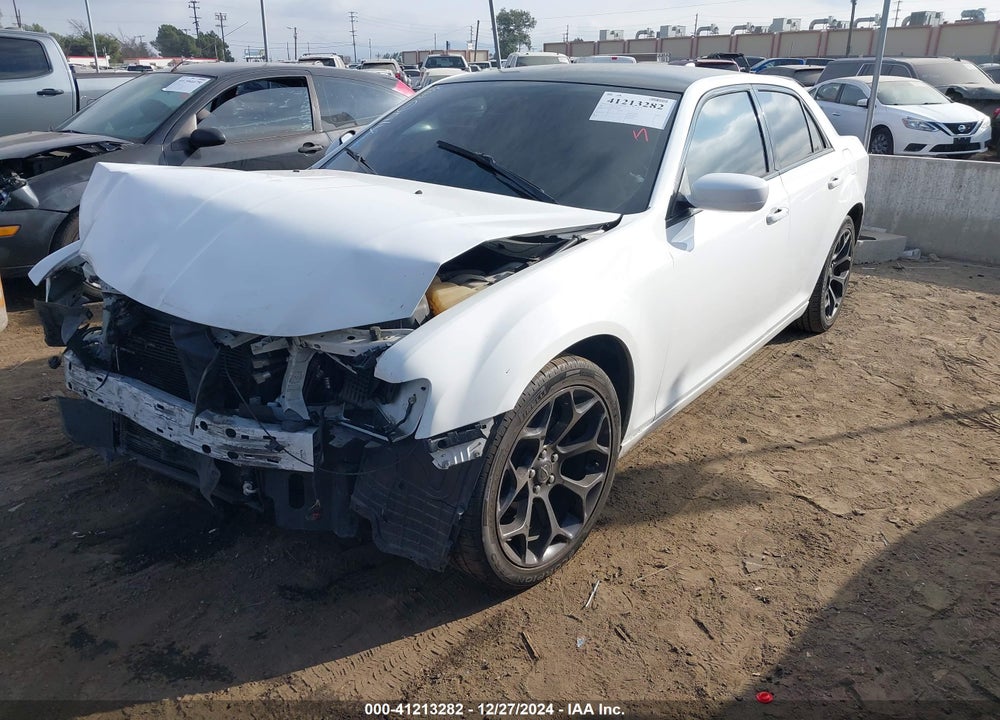 2019 CHRYSLER 300 VIN: 2C3CCABG9KH562695
