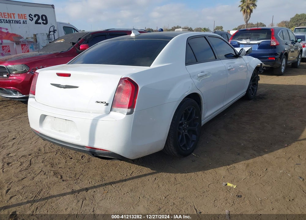 2019 CHRYSLER 300 VIN: 2C3CCABG9KH562695