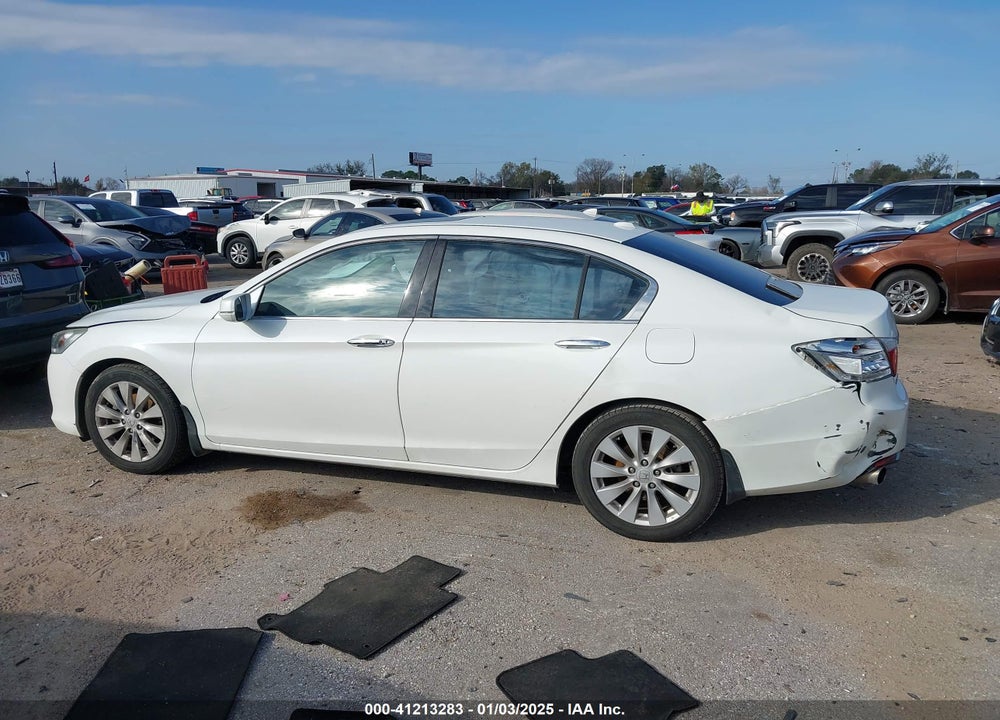 2013 HONDA ACCORD VIN: 1HGCR3F80DA025824