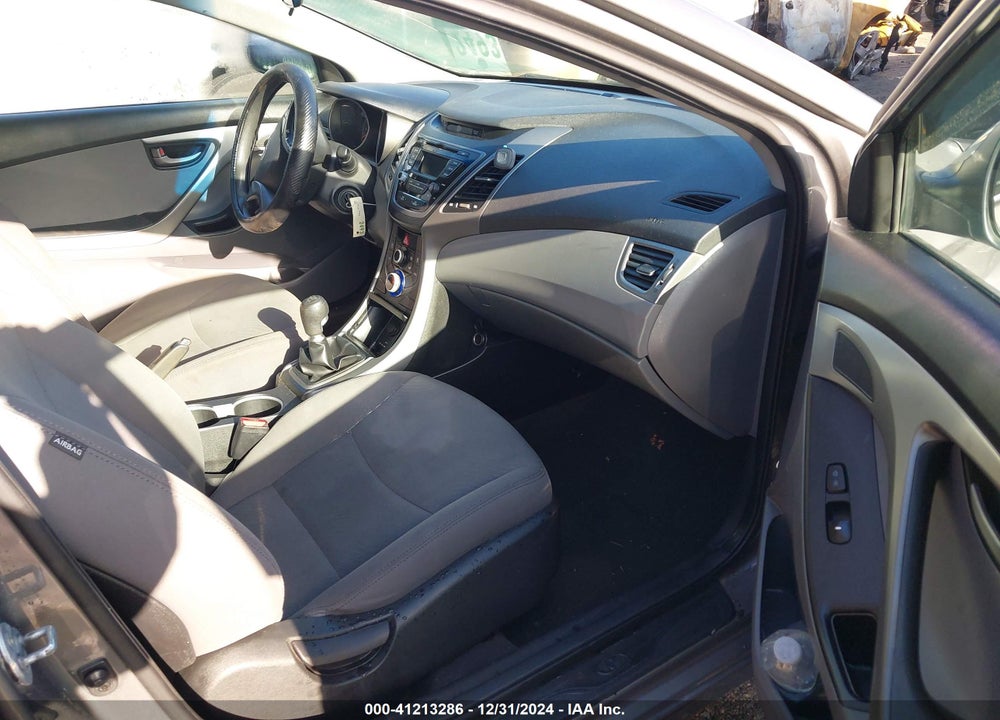 2014 HYUNDAI ELANTRA VIN: 5NPDH4AE1EH466686