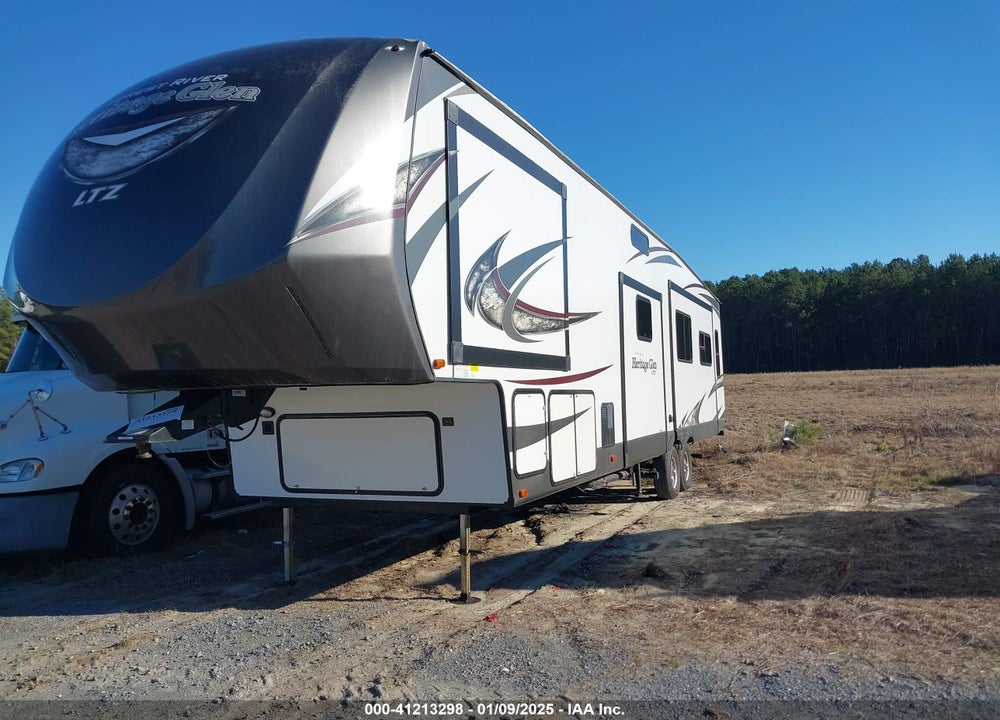 2018 WILDWOOD HRTG395RET VIN: 4X4FWBN27JV701793