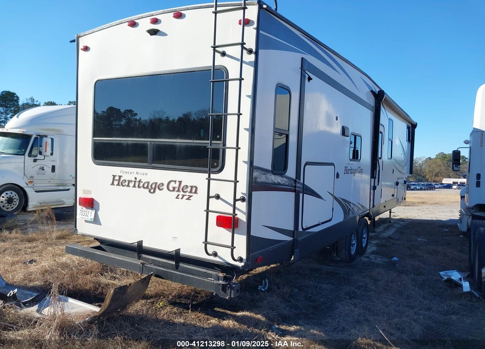 2018 WILDWOOD HRTG395RET VIN: 4X4FWBN27JV701793