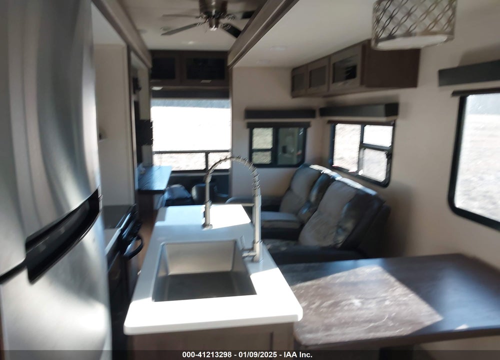 2018 WILDWOOD HRTG395RET VIN: 4X4FWBN27JV701793