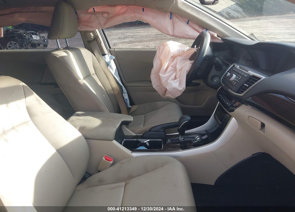 2016 HONDA ACCORD VIN: 1HGCR2F35GA147016