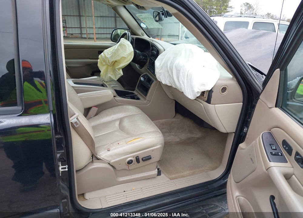 2004 CHEVROLET TAHOE LT VIN: 1GNEC13Z24J281612