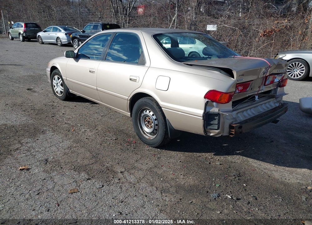2000 TOYOTA CAMRY LE VIN: JT2BG22K9Y0443301