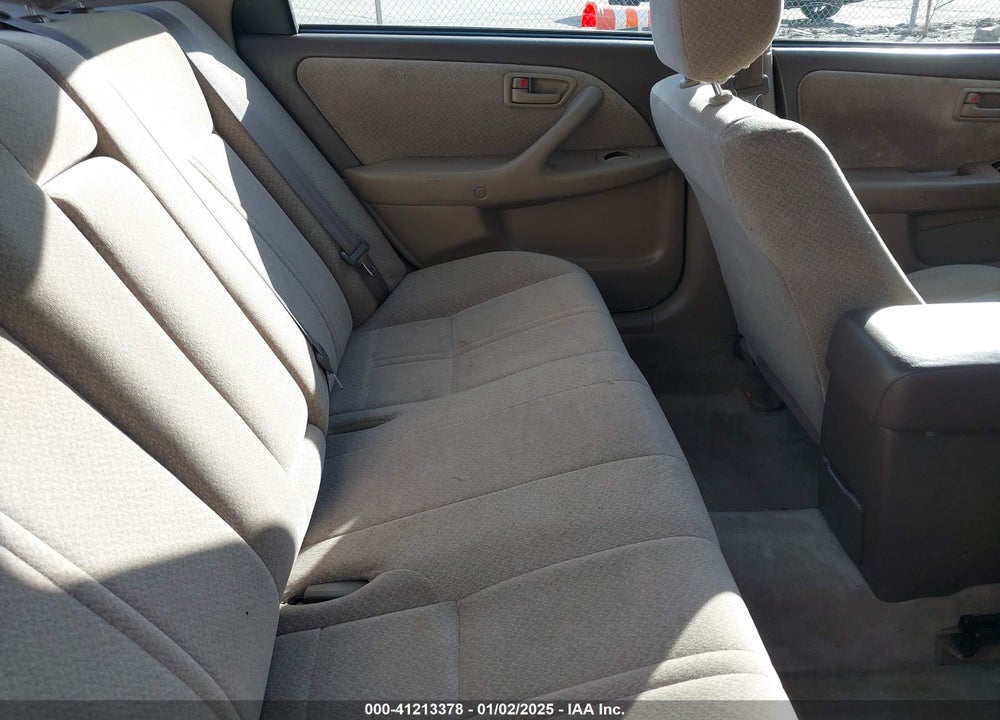 2000 TOYOTA CAMRY LE VIN: JT2BG22K9Y0443301