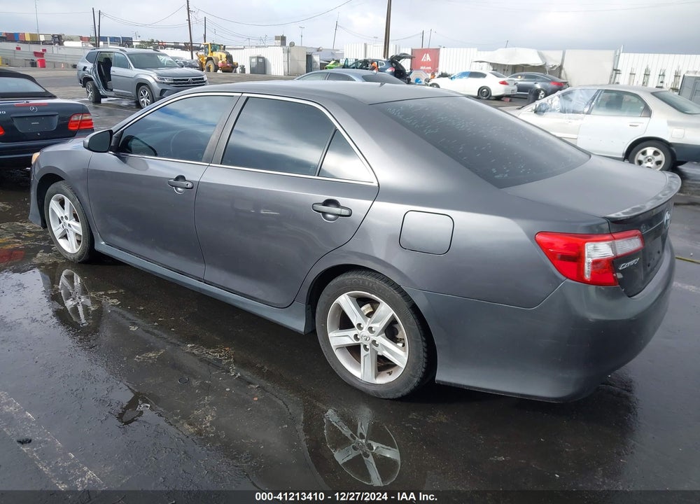 2013 TOYOTA CAMRY SE VIN: 4T1BF1FK2DU236214