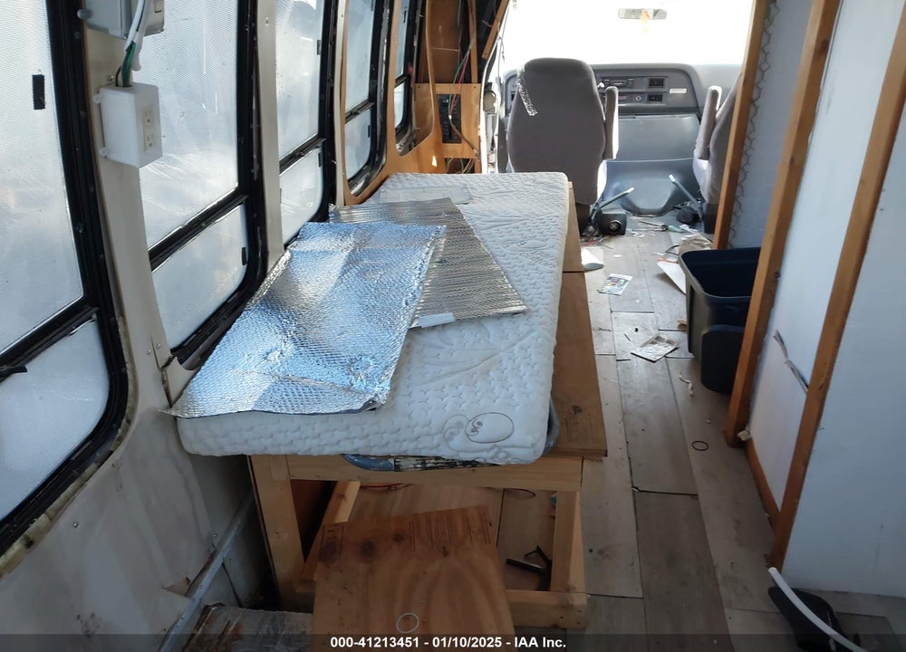 1991 FORD ECONOLINE E350 CUTAWAY VAN VIN: 1FDKE30G8MHB05980