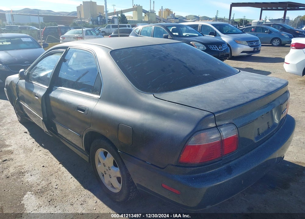 1997 HONDA ACCORD EX V6 VIN: 1HGCE667XVA020166