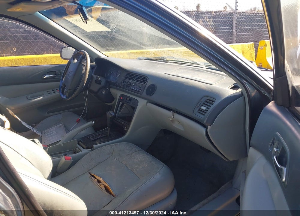 1997 HONDA ACCORD EX V6 VIN: 1HGCE667XVA020166