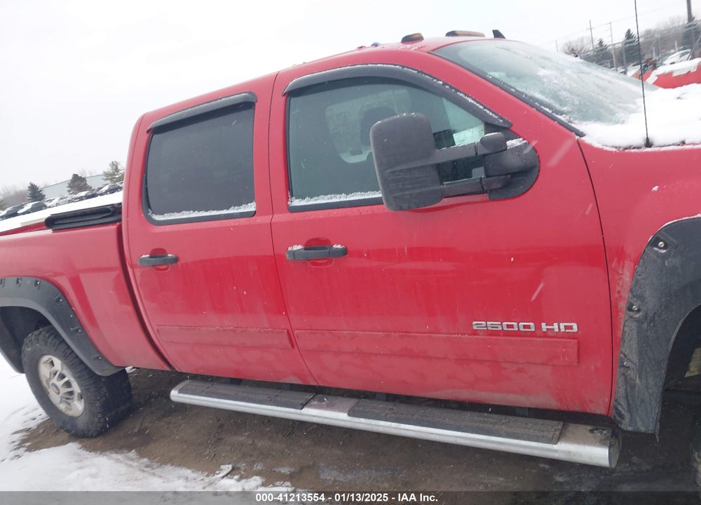 2011 CHEVROLET SILVERADO 2500HD LT VIN: 1GC1KXCG3BF255967