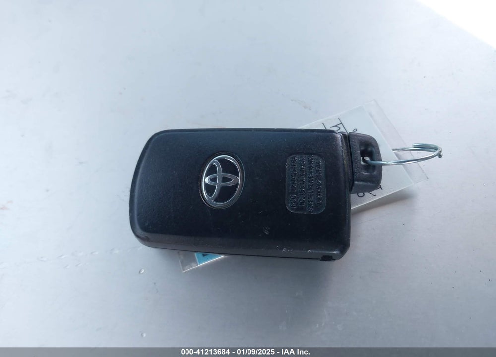 2019 TOYOTA HIGHLANDER SE VIN: 5TDJZRFH8KS932362