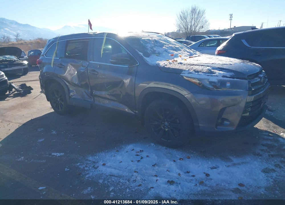 2019 TOYOTA HIGHLANDER SE VIN: 5TDJZRFH8KS932362