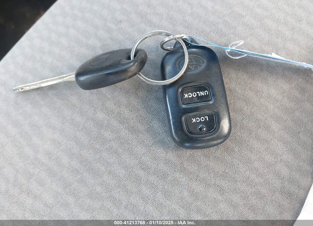 2008 TOYOTA COROLLA VIN: 2T1BR32E88C927693