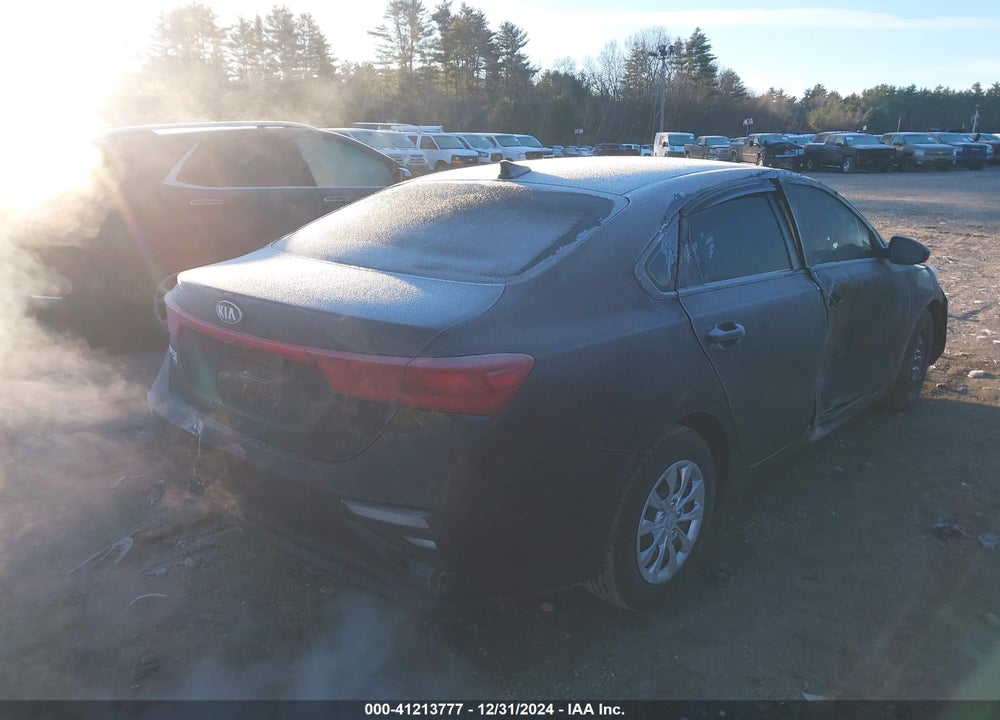 2021 KIA FORTE FE VIN: 3KPF24AD8ME325313