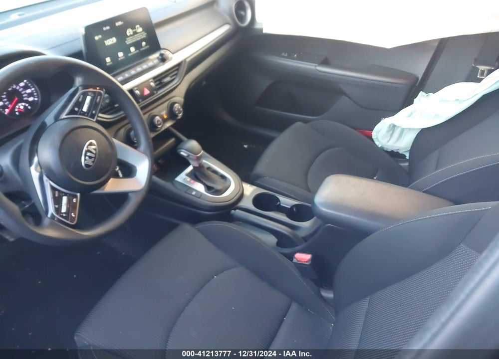 2021 KIA FORTE FE VIN: 3KPF24AD8ME325313