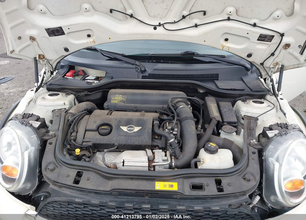 2012 MINI COOPER S VIN: WMWSV3C50CT385689