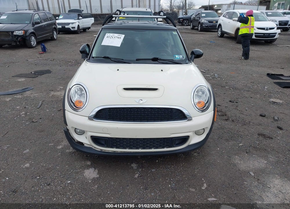 2012 MINI COOPER S VIN: WMWSV3C50CT385689