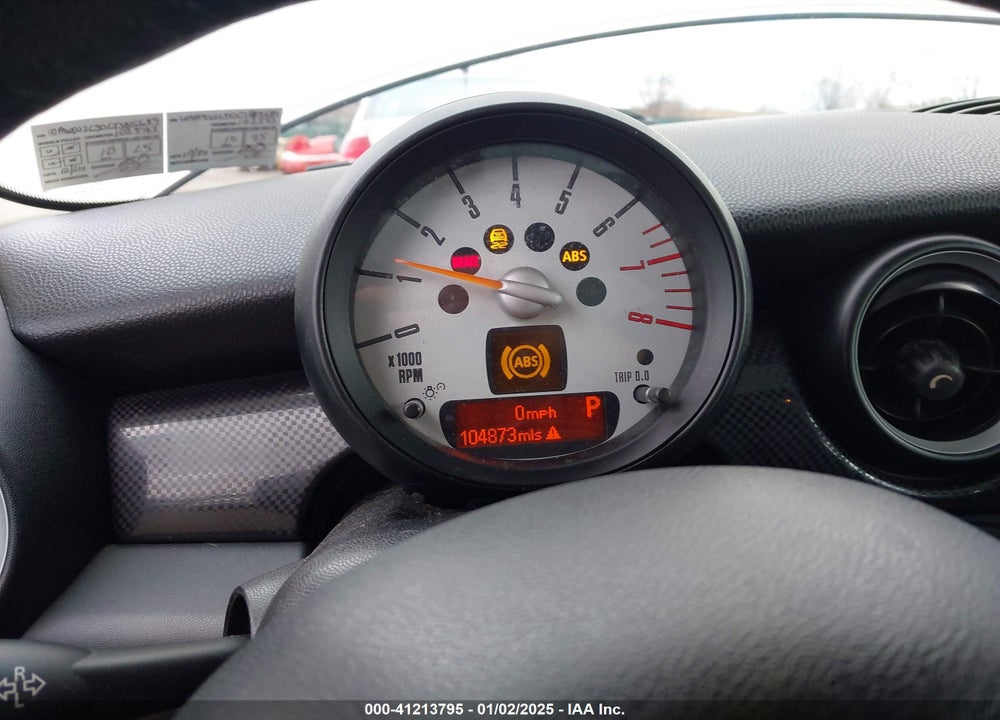 2012 MINI COOPER S VIN: WMWSV3C50CT385689