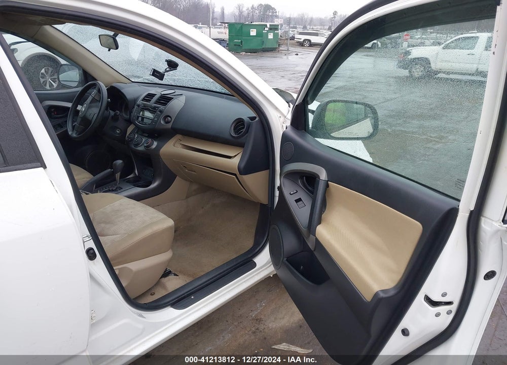 2010 TOYOTA RAV4 VIN: 2T3KF4DV1AW038645