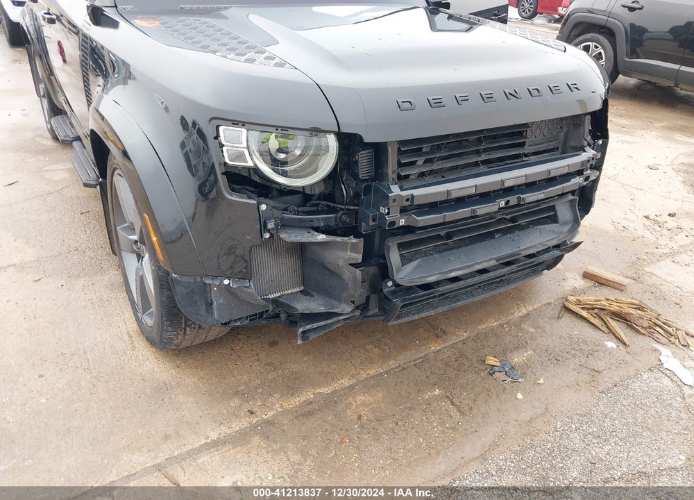 2020 LAND ROVER DEFENDER VIN: SALE9EEU2L2020000