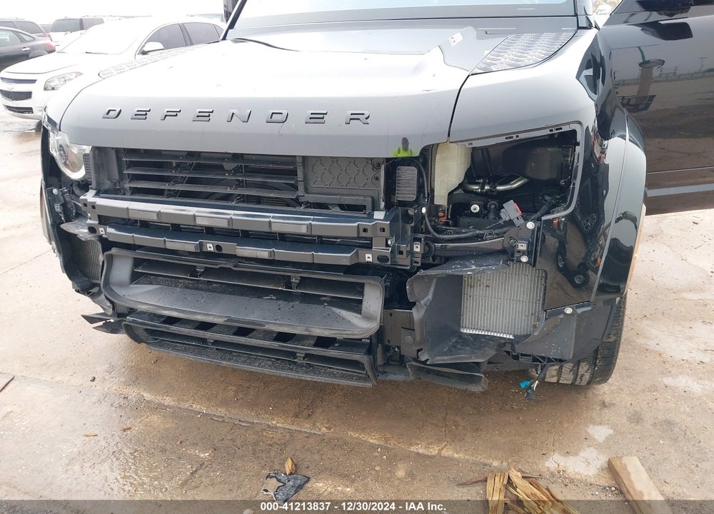 2020 LAND ROVER DEFENDER VIN: SALE9EEU2L2020000