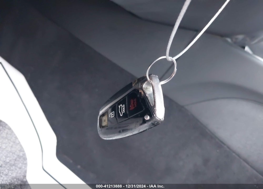 2016 HYUNDAI GENESIS 3.8 VIN: KMHGN4JE8GU130091