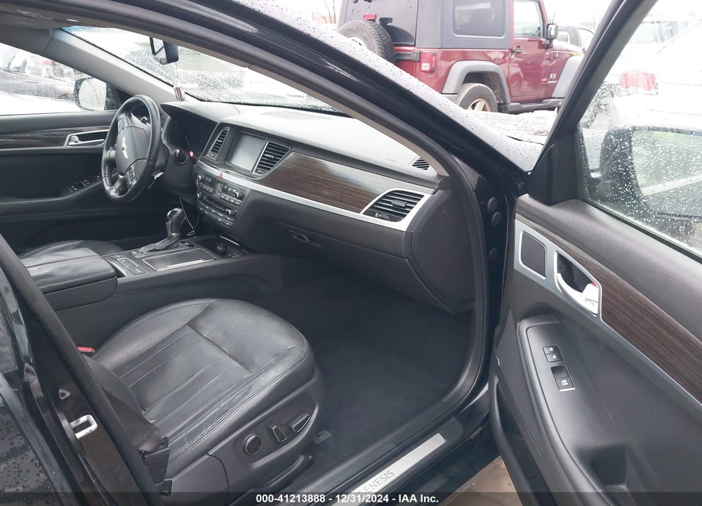 2016 HYUNDAI GENESIS 3.8 VIN: KMHGN4JE8GU130091