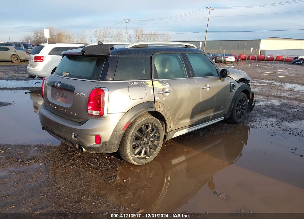 2017 MINI COUNTRYMAN COOPER S VIN: WMZYT5C37H3D80951