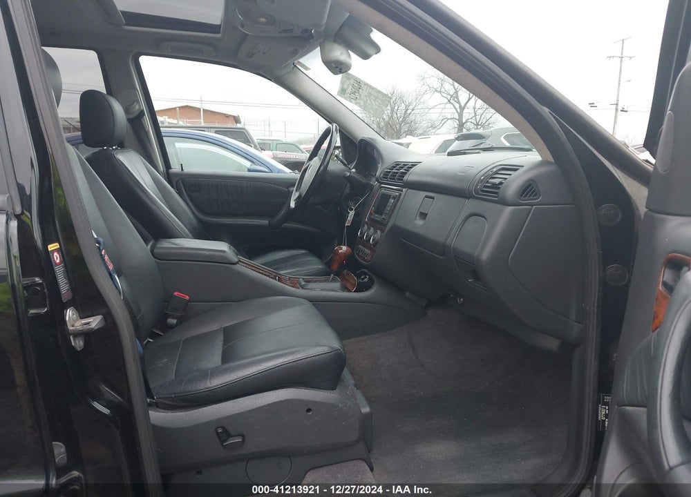 2005 MERCEDES-BENZ ML 500 4MATIC VIN: 4JGAB75E75A562549
