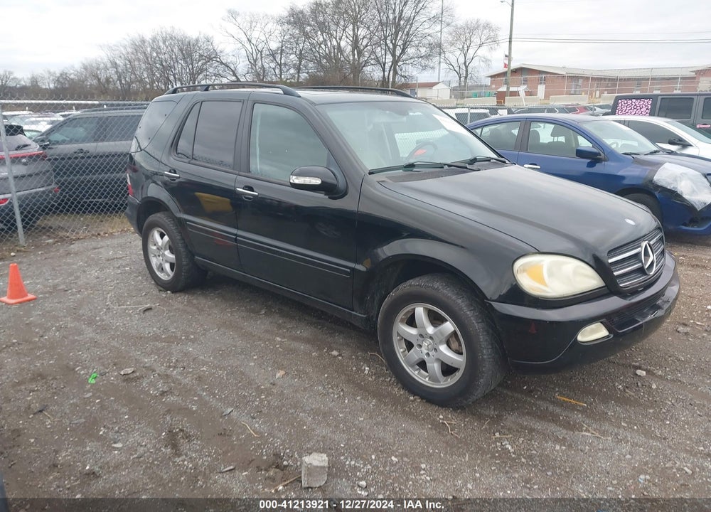 2005 MERCEDES-BENZ ML 500 4MATIC VIN: 4JGAB75E75A562549