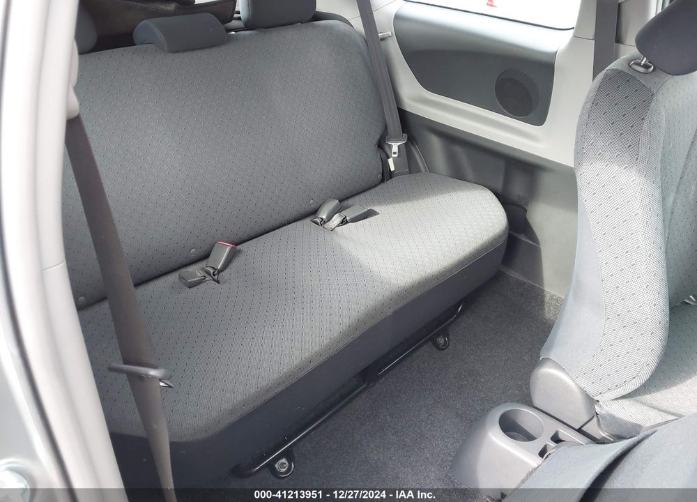 2009 TOYOTA YARIS VIN: JTDJT903795249132